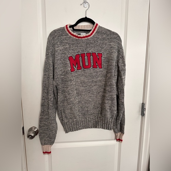 Memorial University of Newfoundland (MUN) Sweater - Picture 1 of 6